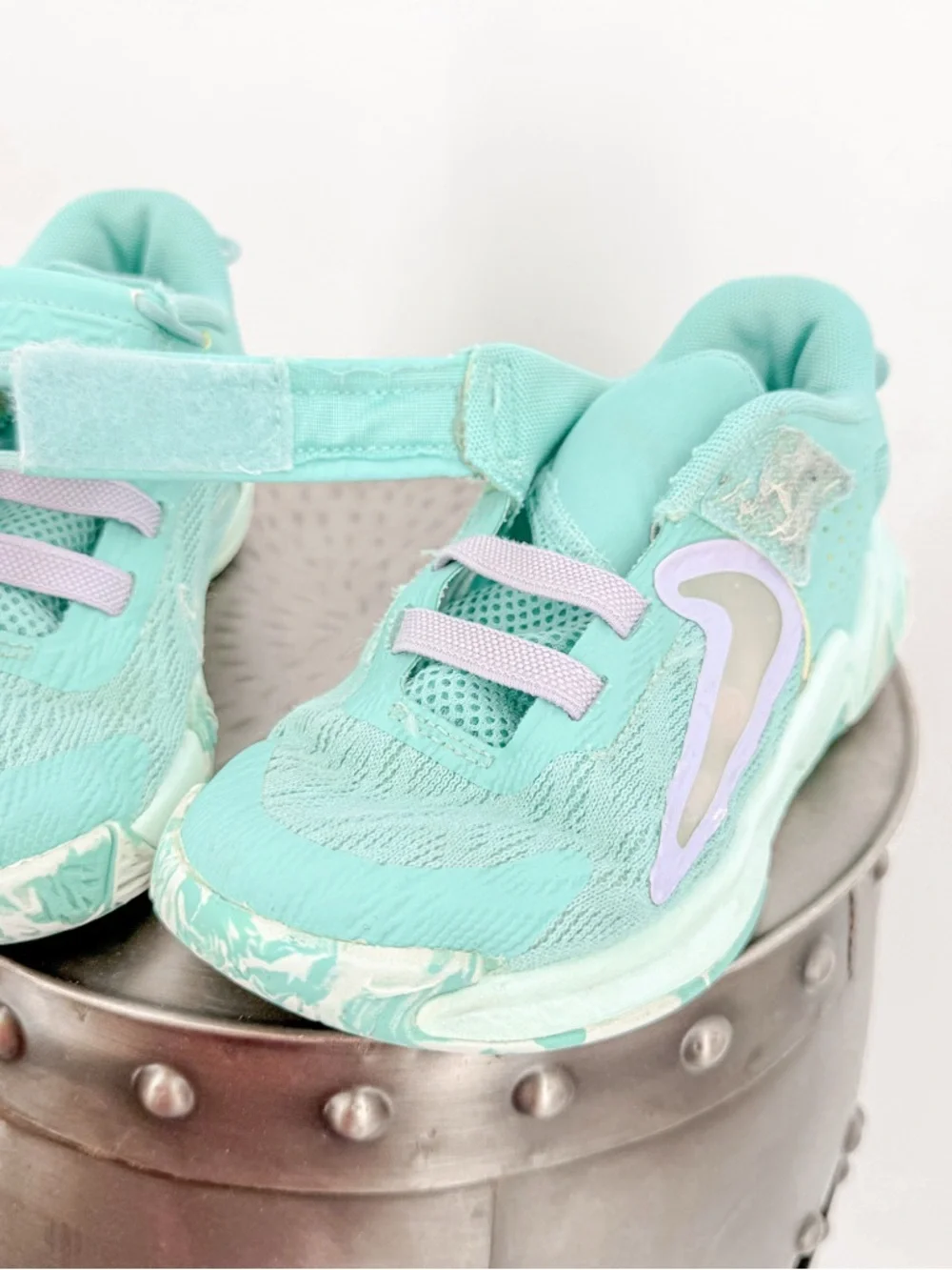 Nike Kids Sneakers in Mint with Light Purple Accents